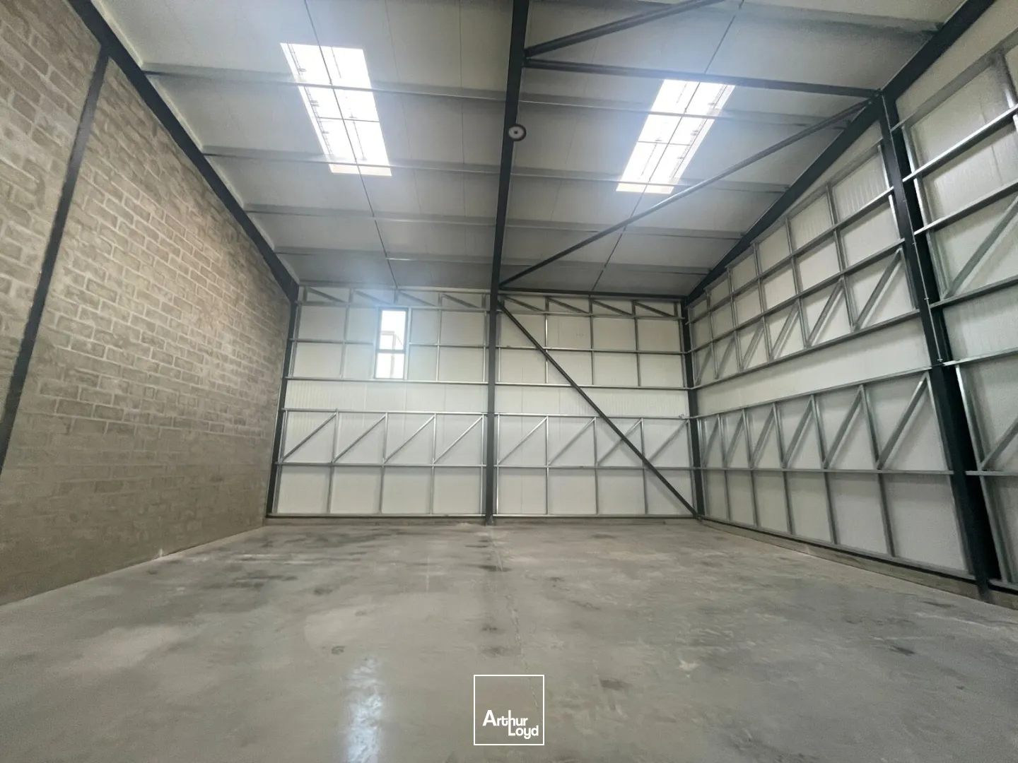 Locaux d'activité & Entrepôts - Vente - LABOISSIERE EN THELLE - 60570 - 750-750 - 7818232