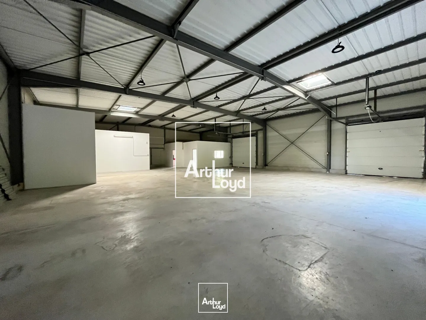 Locaux d'activité & Entrepôts - Location - GALLARGUES LE MONTUEUX - 30660 - 430-430 - 7819084