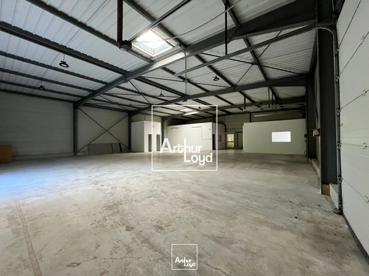 Locaux d'activité & Entrepôts - Location - GALLARGUES LE MONTUEUX - 30660 - 430-430 - 7819086