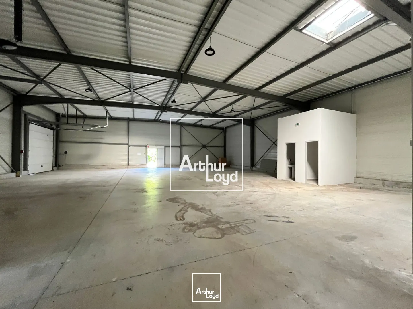 Locaux d'activité & Entrepôts - Location - GALLARGUES LE MONTUEUX - 30660 - 430-430 - 7819090