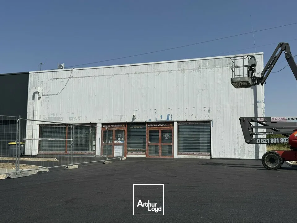 Locaux commerciaux - Location - CHAMBRAY LES TOURS - 37170 - 675-675 - 7819928