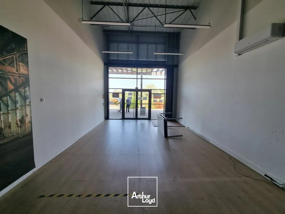 Locaux commerciaux - Location - BESSINES - 79000 - 127-127 - 7821038