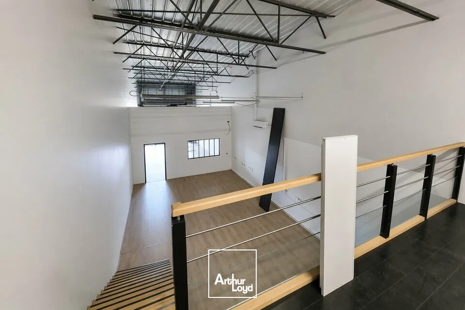 Locaux commerciaux - Location - BESSINES - 79000 - 127-127 - 7821041