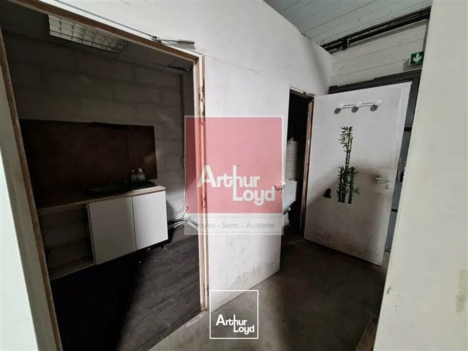 Locaux commerciaux - Location - MONÉTEAU - 89470 - 753.31-753.31 - 7821055