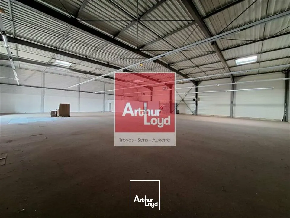 Locaux commerciaux - Location - MONÉTEAU - 89470 - 753.31-753.31 - 7821058