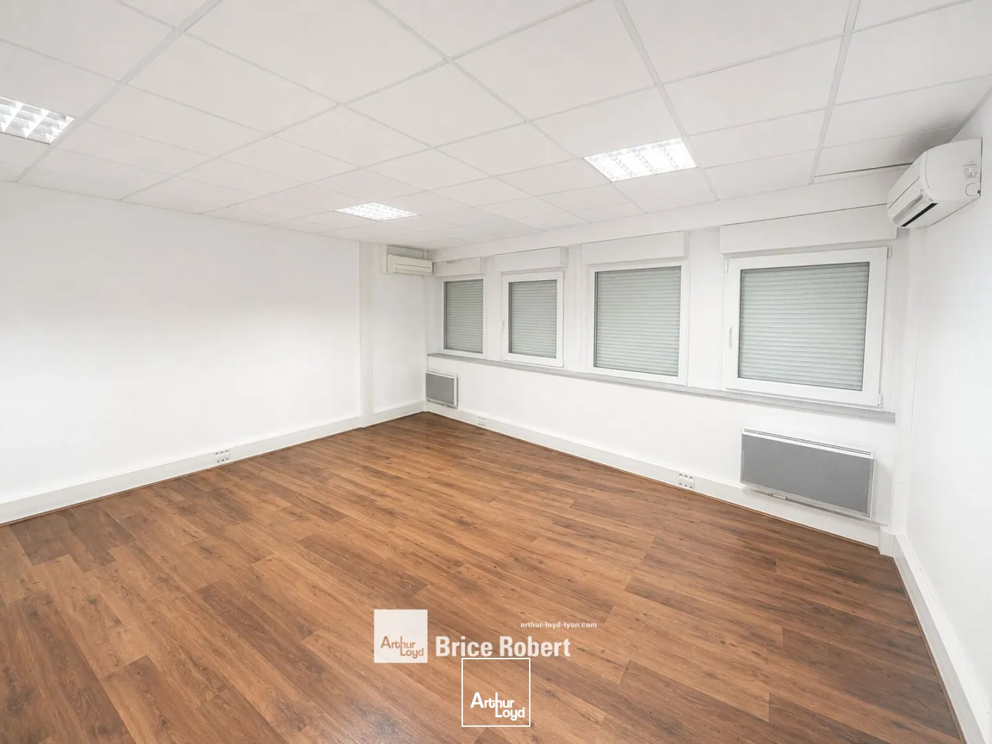Locaux d'activité & Entrepôts - Location - SAINT PRIEST - 69800 - 374-374 - 7821619