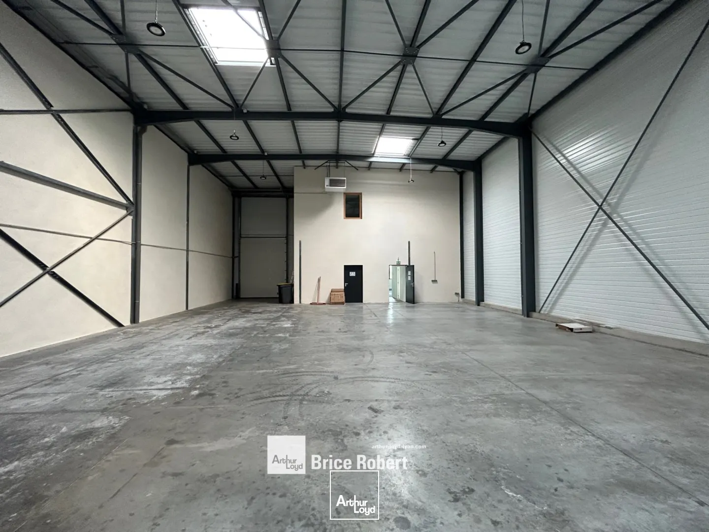 Locaux d'activité & Entrepôts - Location - RILLIEUX LA PAPE - 69140 - 456-456 - 7821625