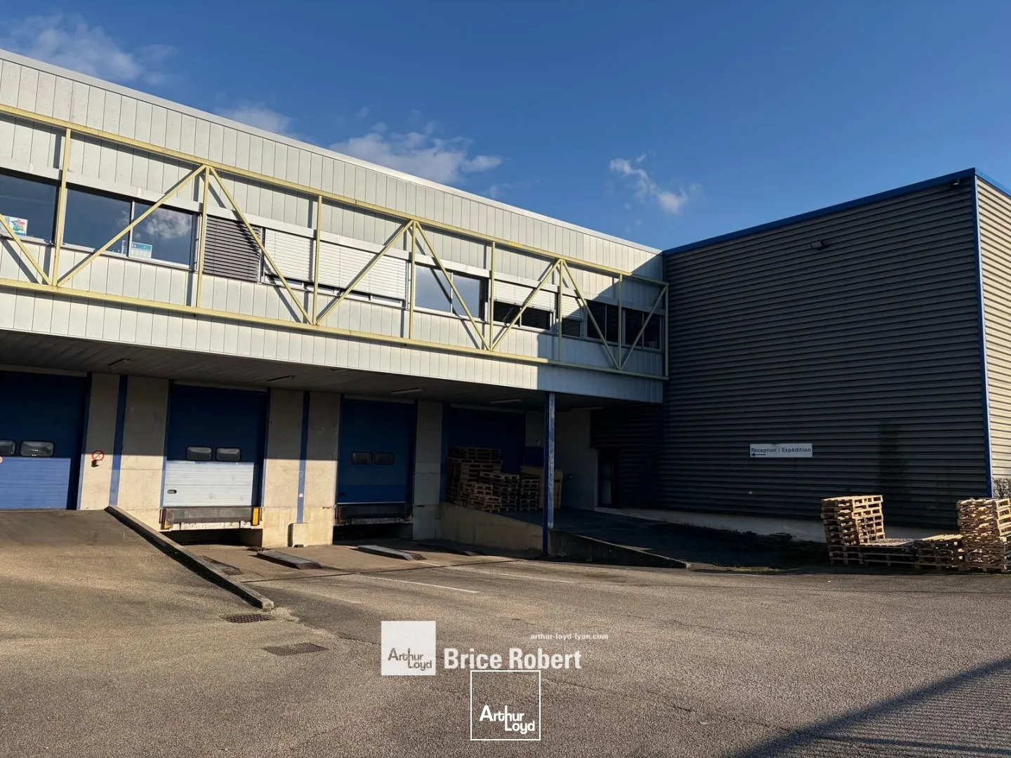 Locaux d'activité & Entrepôts - Vente - LES ÉCHETS - 01700 - 2242-2242 - 7821636