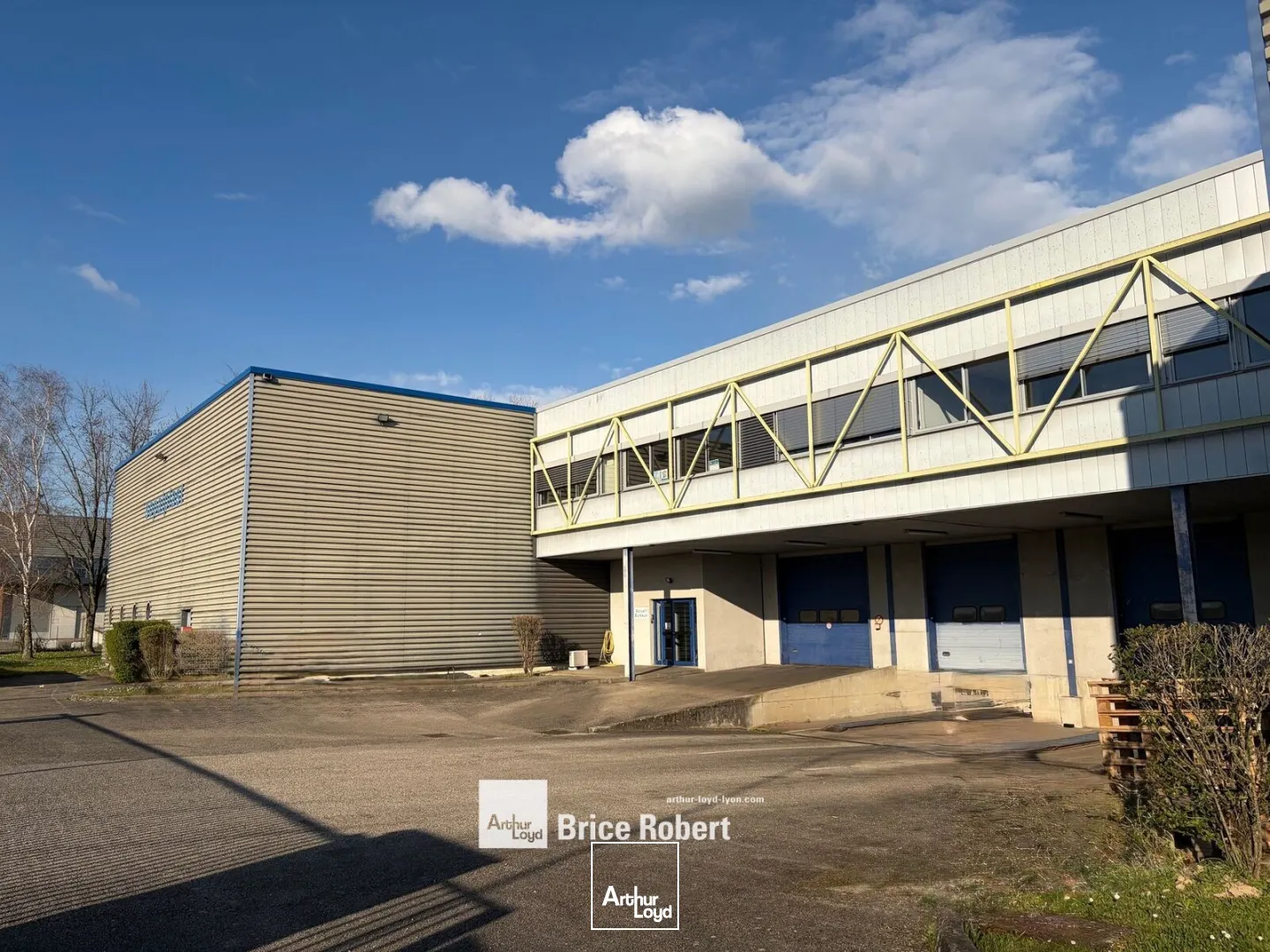 Locaux d'activité & Entrepôts - Vente - LES ÉCHETS - 01700 - 2242-2242 - 7821632