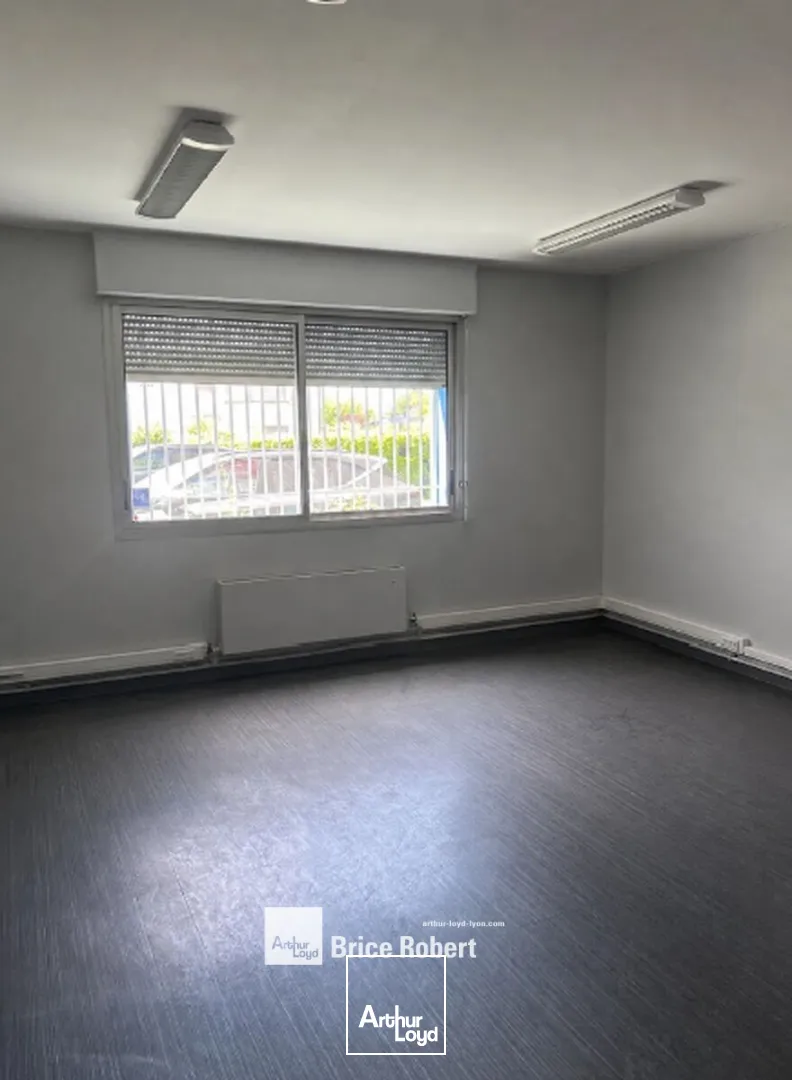 Locaux d'activité & Entrepôts - Location - VAULX EN VELIN - 69120 - 575-1254 - 7821645