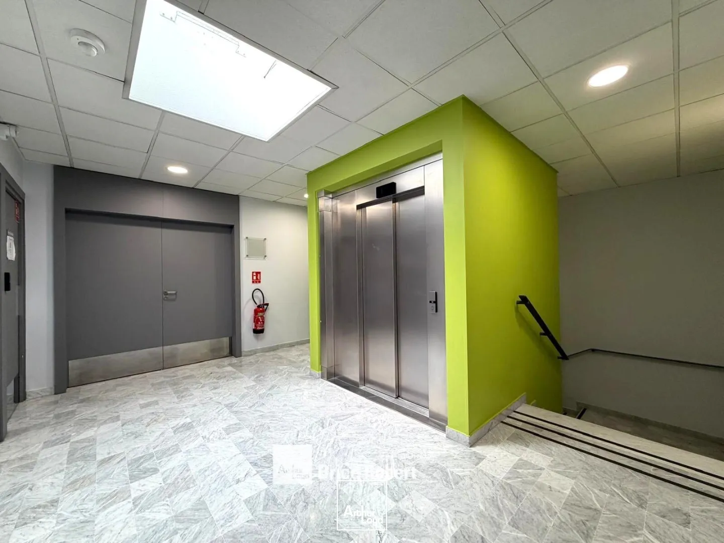 Bureaux - Location - BRON - 69500 - 300-689 - 7821650