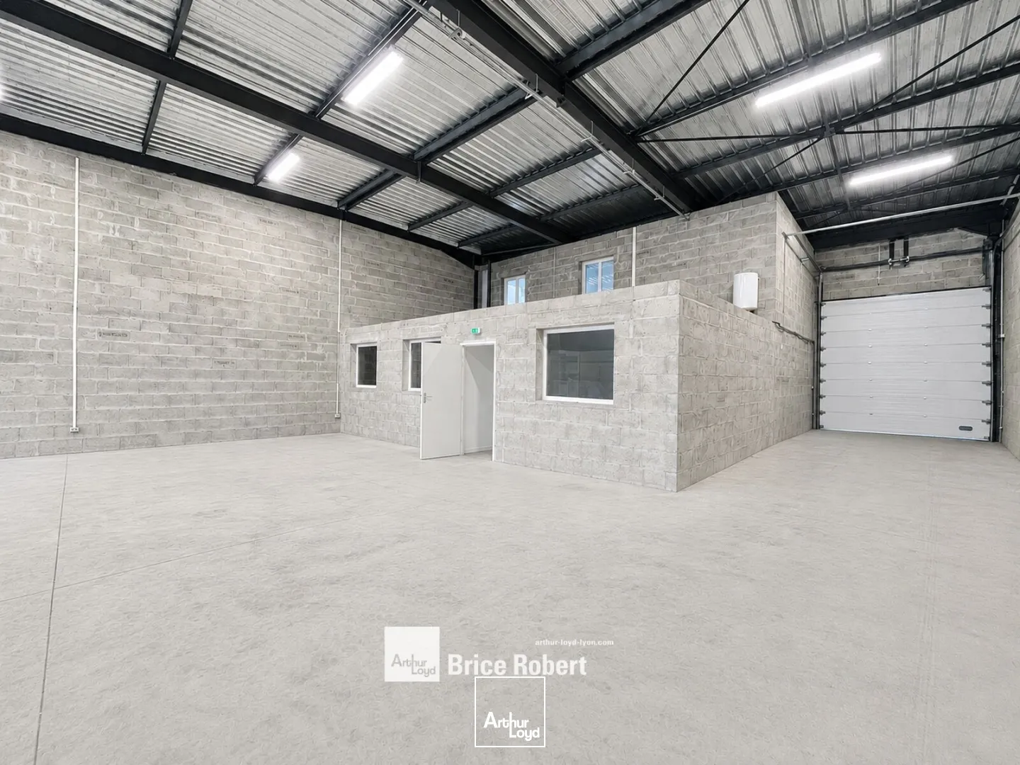 Locaux d'activité & Entrepôts - Location - BRINDAS - 69126 - 342-342 - 7821666