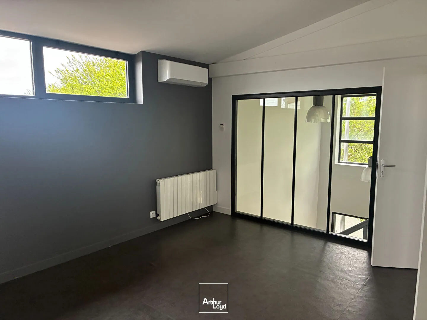 Locaux d'activité & Entrepôts - Location - L HOUMEAU - 17137 - 239-239 - 7821784