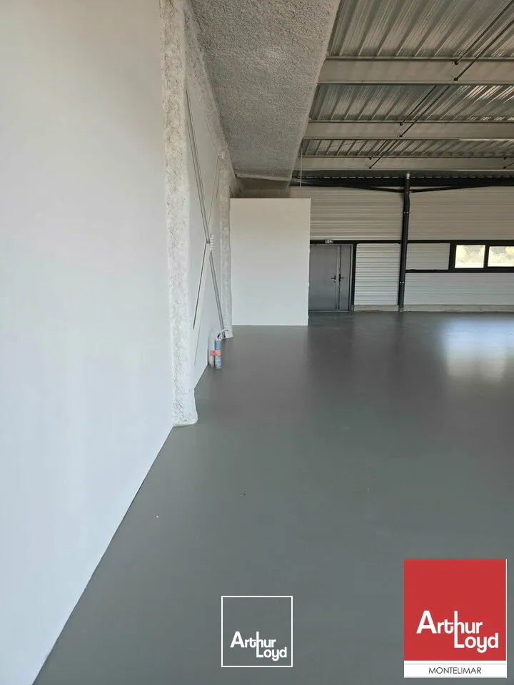 Locaux commerciaux - Location - SAINT PAUL TROIS CHATEAUX - 26130 - 163-163 - 7821891