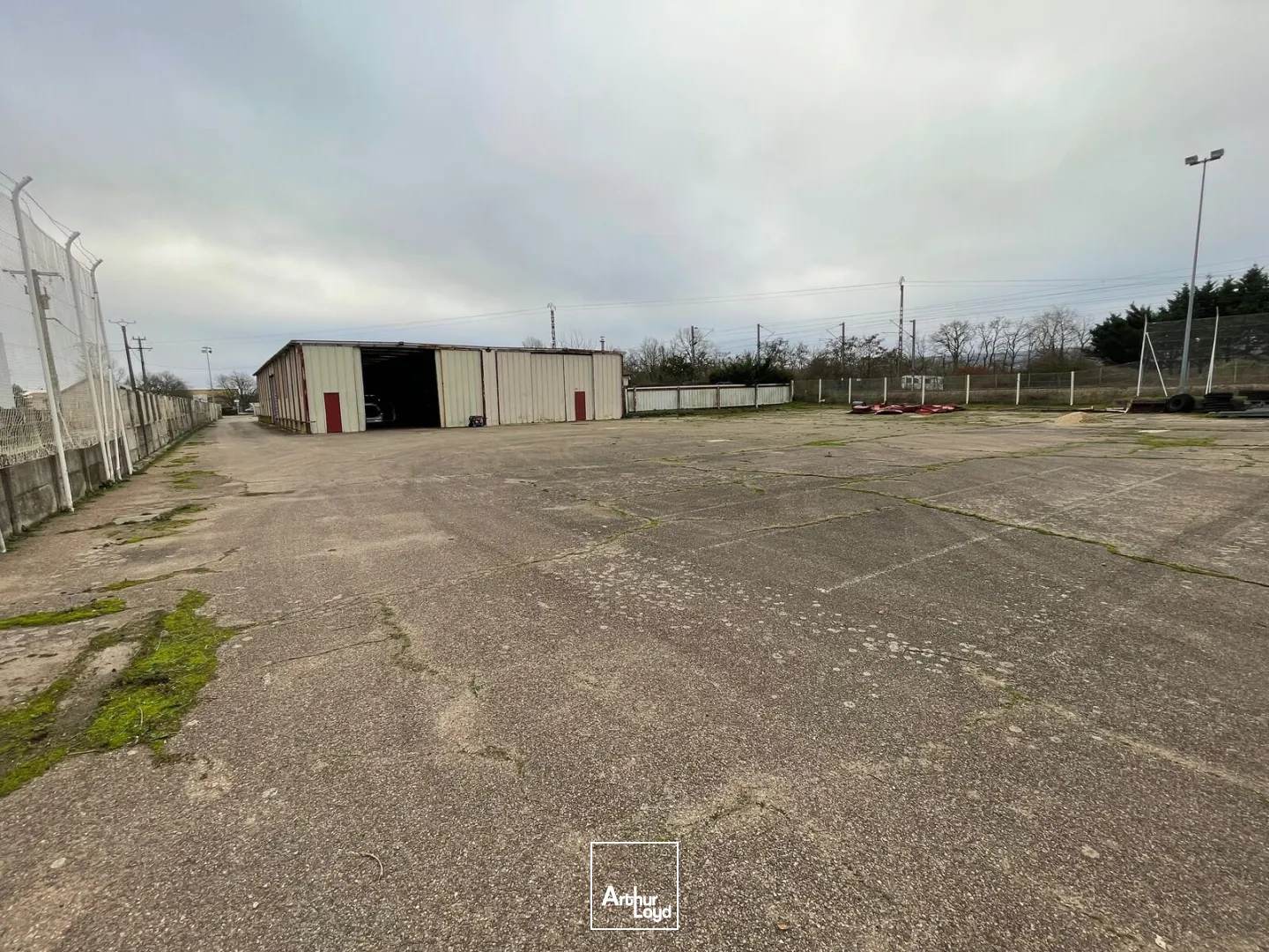 Locaux d'activité & Entrepôts - Vente - GAILLON - 27600 - 700-700 - 7822376