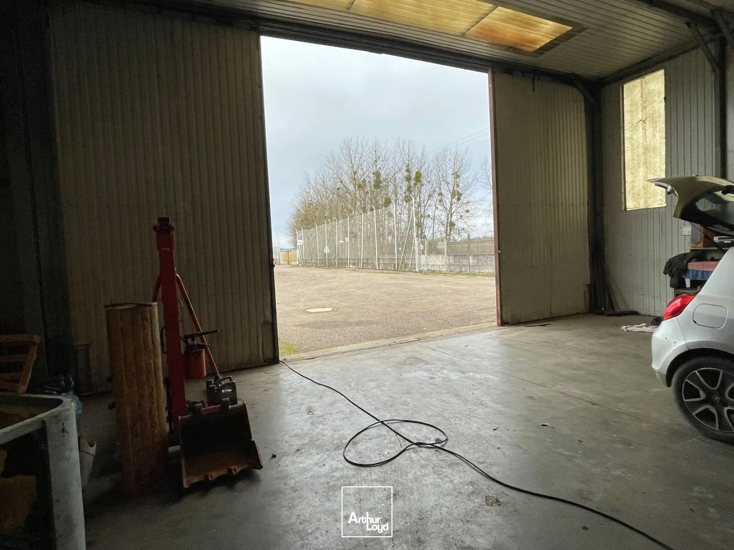Locaux d'activité & Entrepôts - Vente - GAILLON - 27600 - 700-700 - 7822375
