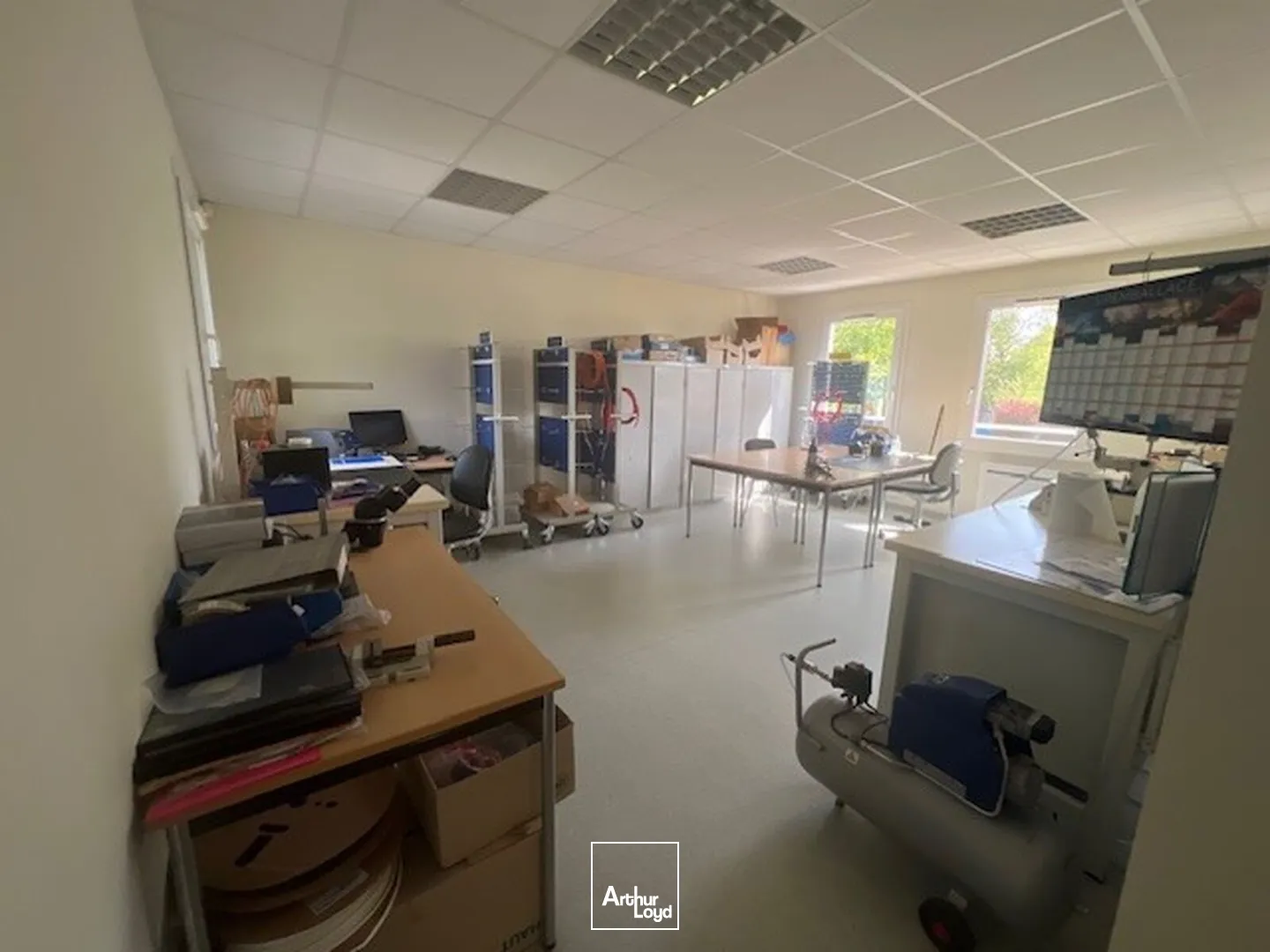 Locaux d'activité & Entrepôts - Vente - GOMETZ LE CHATEL - 91940 - 520-520 - 7822460