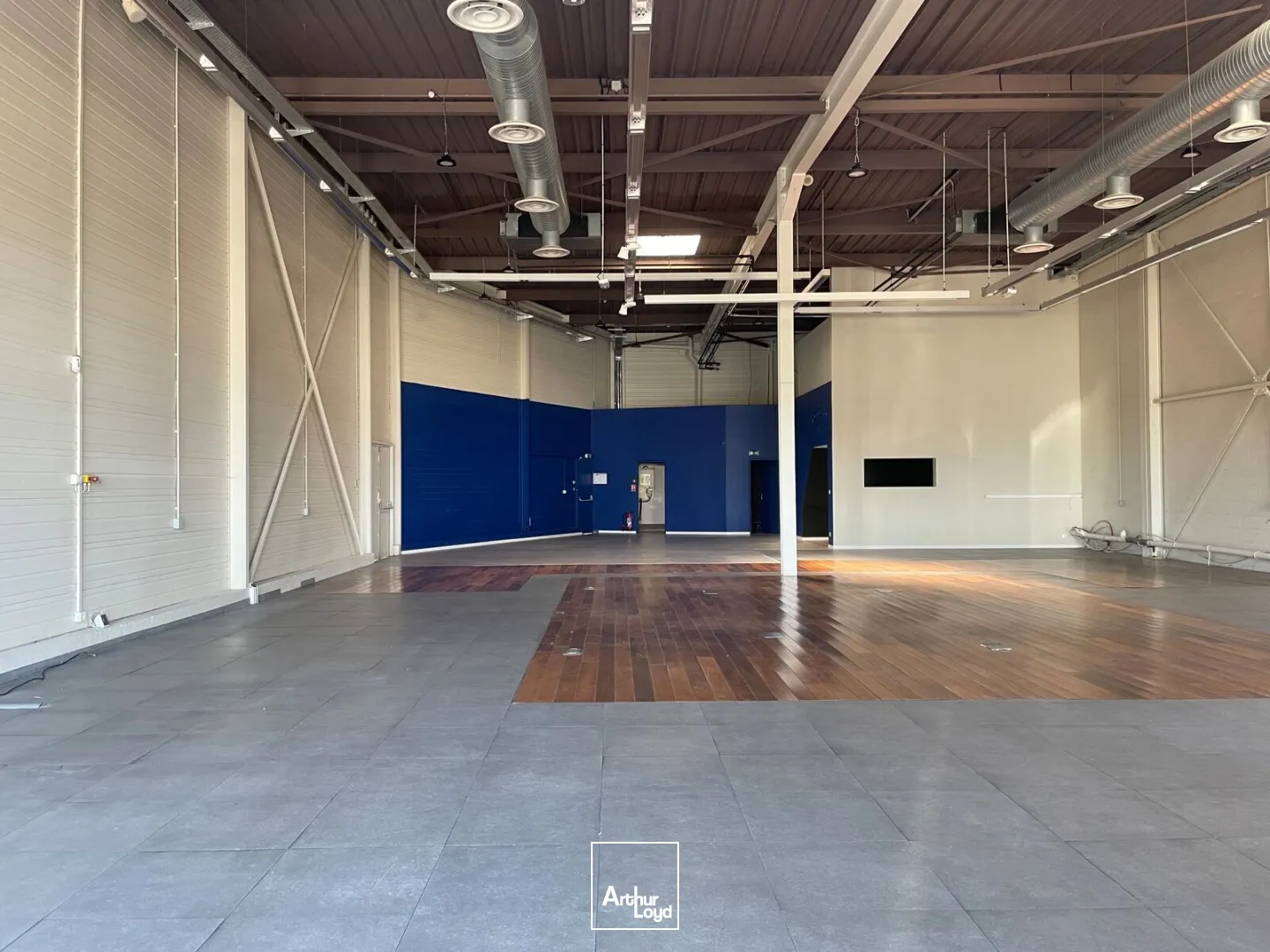 Locaux commerciaux - Location - SOISSONS - 02200 - 400-400 - 7822860