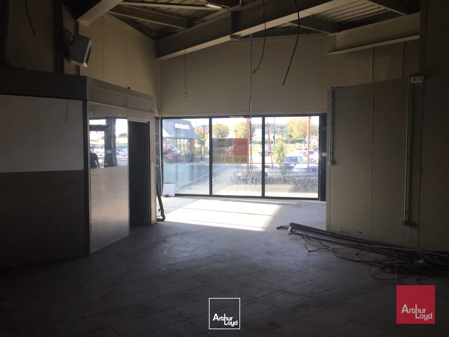 Locaux commerciaux - Location - NIMES - 30900 - 65-65 - 7822967