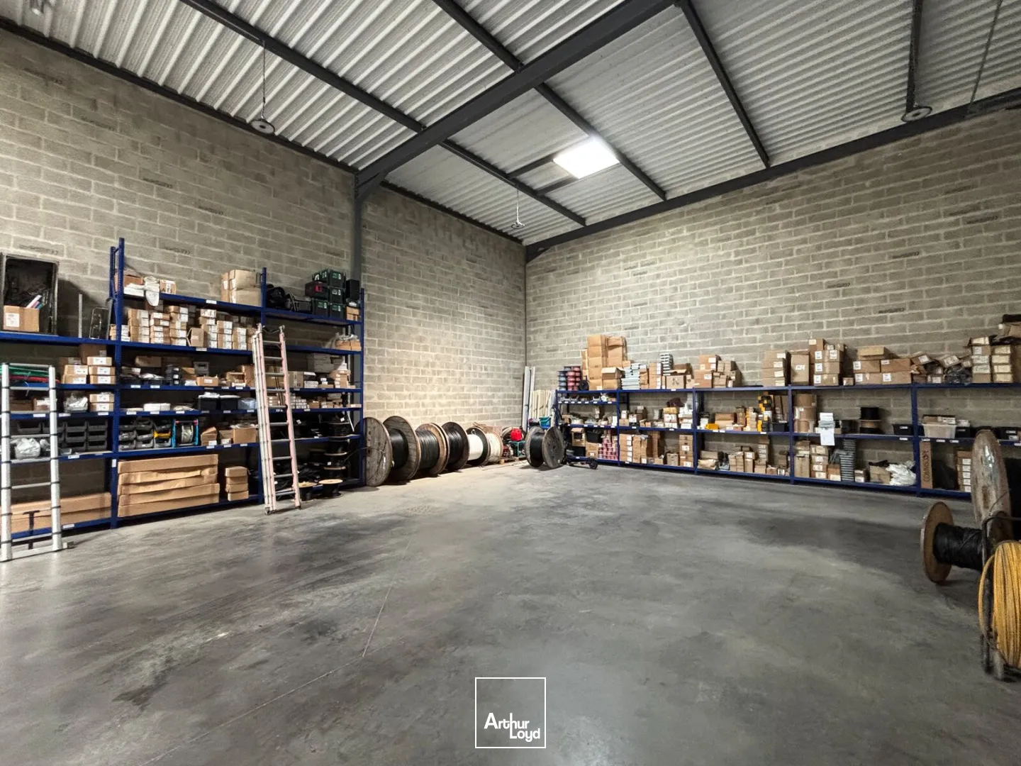 Locaux d'activité & Entrepôts - Location - BEAUVAIS - 60000 - 144-144 - 7823016