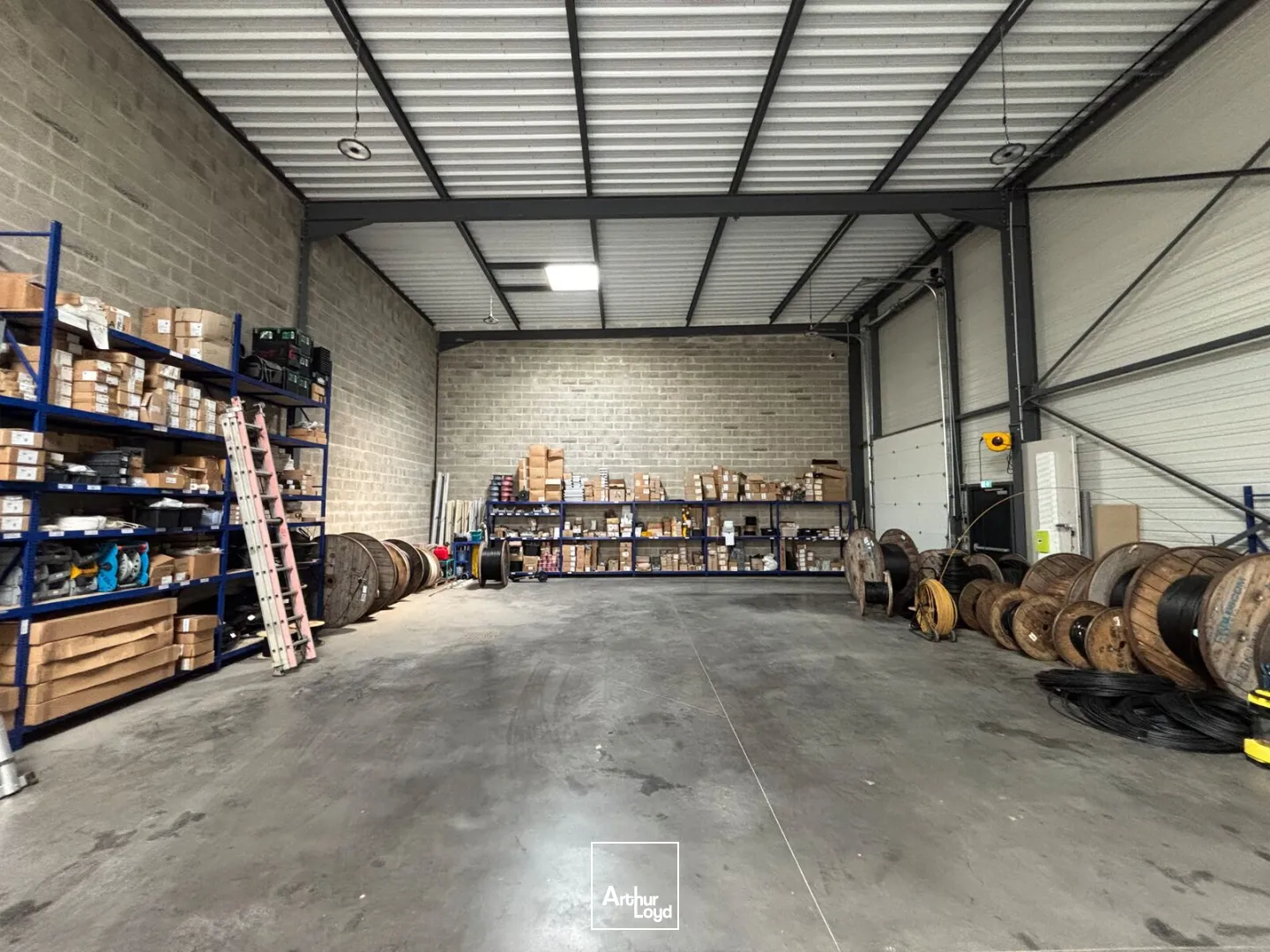 Locaux d'activité & Entrepôts - Location - BEAUVAIS - 60000 - 144-144 - 7823015