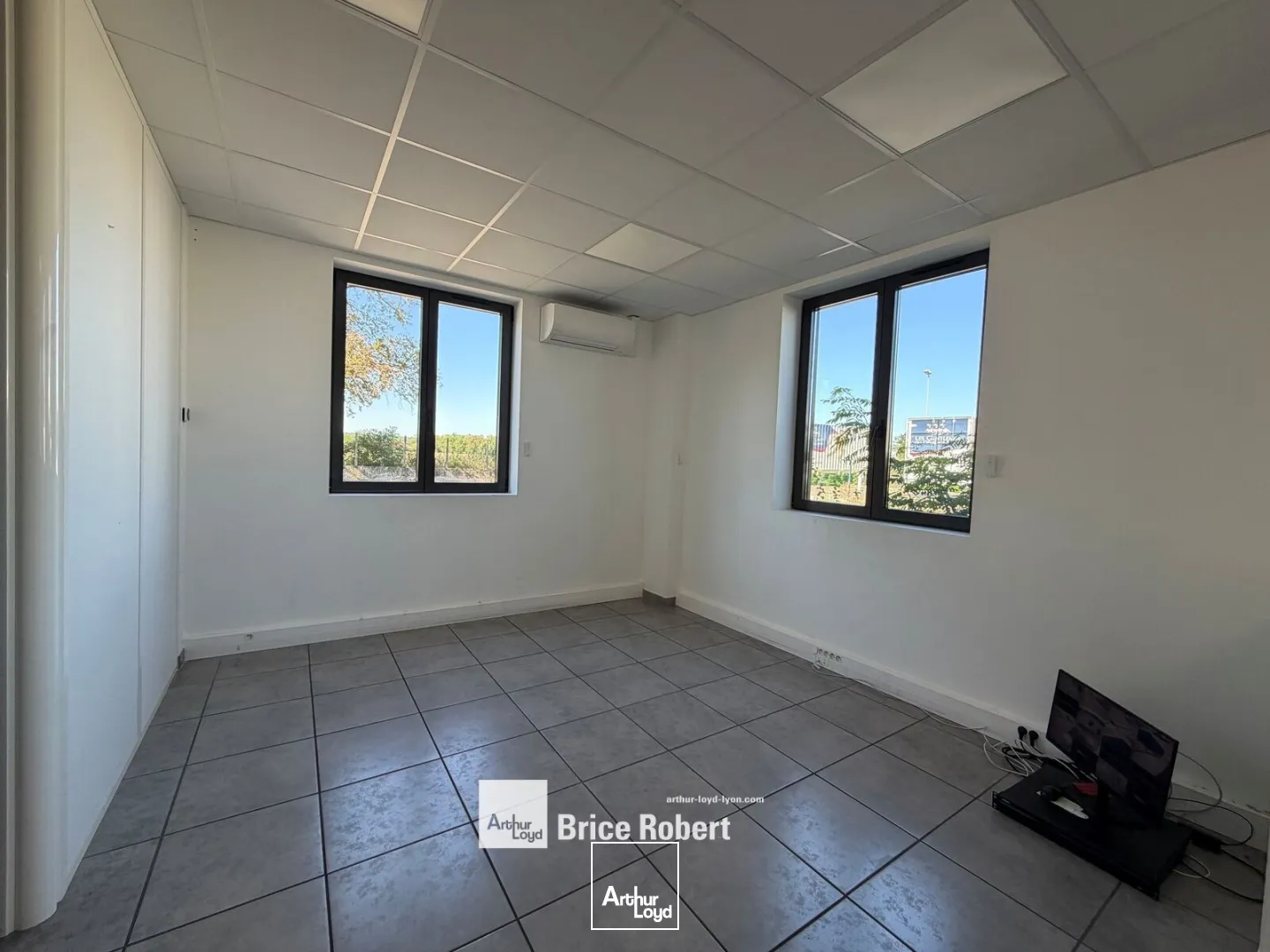Locaux d'activité & Entrepôts - Location - GENAS - 69740 - 2070-2070 - 7823412