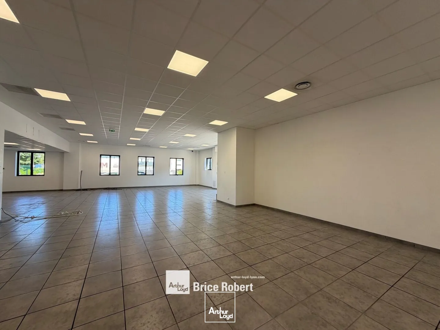 Locaux d'activité & Entrepôts - Location - GENAS - 69740 - 2070-2070 - 7823411
