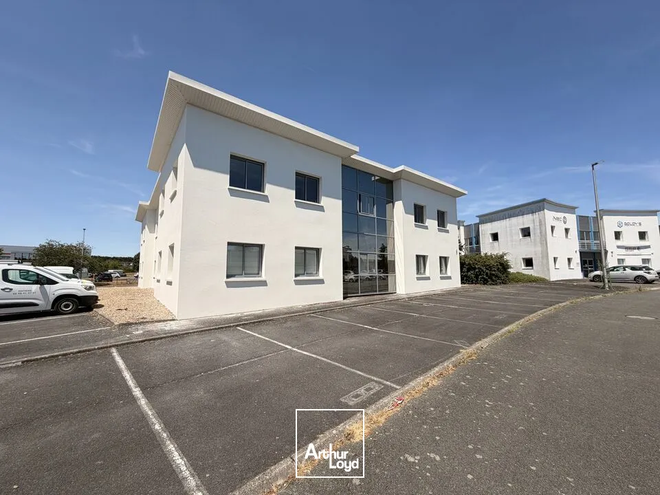 Bureaux - Location - JAUNAY CLAN - 86130 - 108.5-108.5 - 7823550