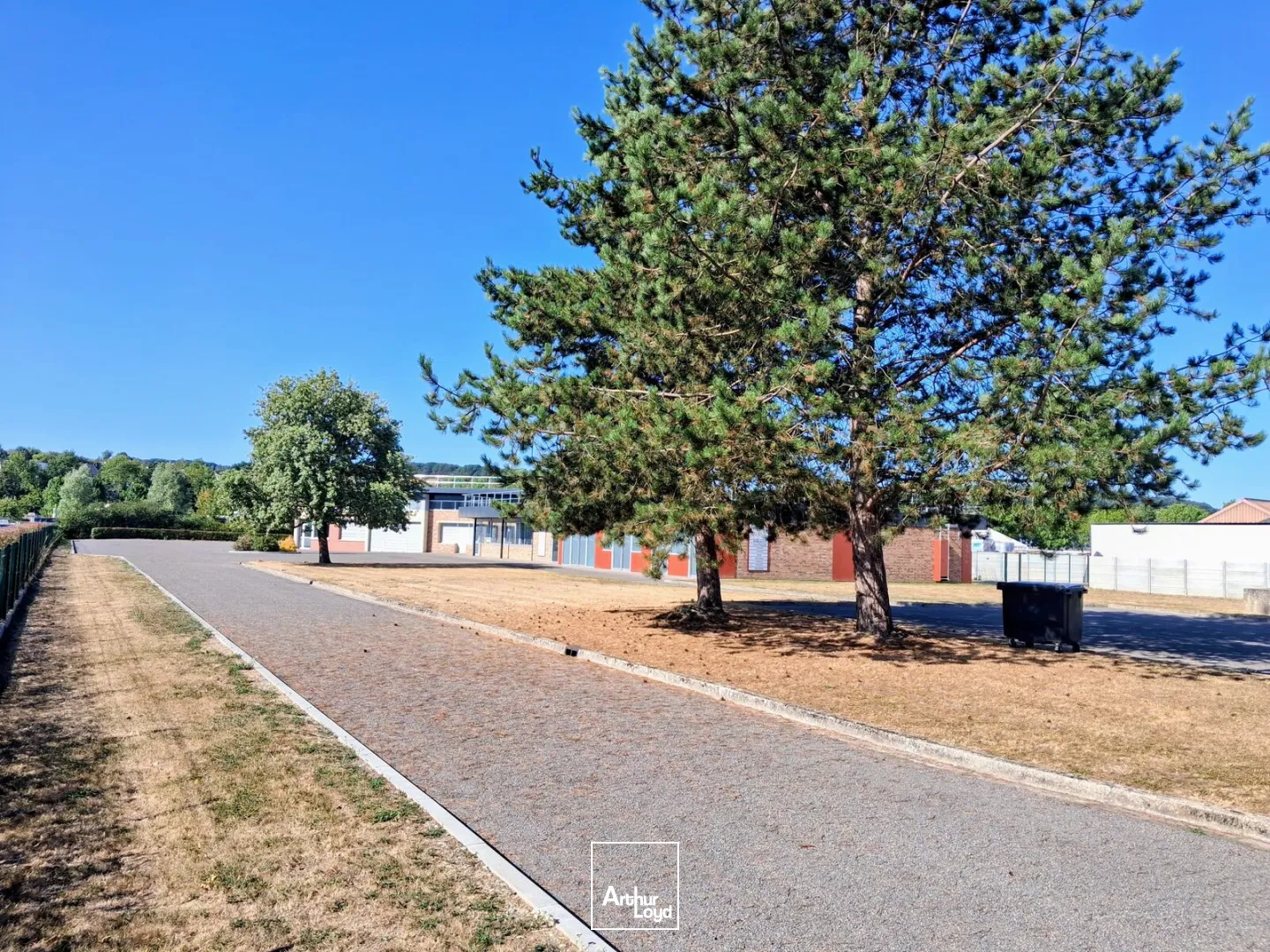 Bureaux - Location - PONT AUDEMER - 27500 - 146.86-146.86 - 7823916