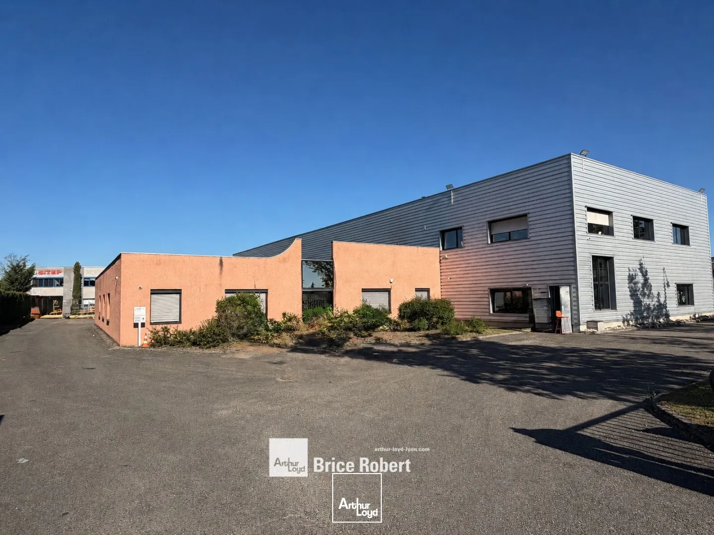 Locaux d'activité & Entrepôts - Location - VAULX EN VELIN - 69120 - 1446-1446 - 7824225