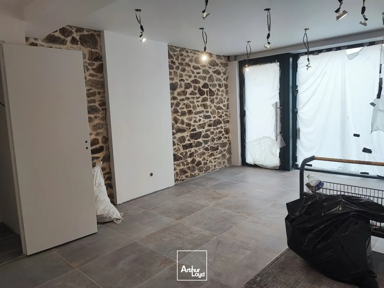 Locaux commerciaux - Vente - LIMOGES - 87000 - 65-65 - 7824308