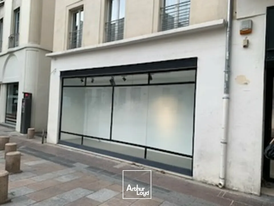 Locaux commerciaux - Location - AVIGNON - 84000 - 235.46-235.46 - 7824371