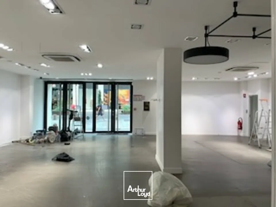Locaux commerciaux - Location - AVIGNON - 84000 - 235.46-235.46 - 7824378