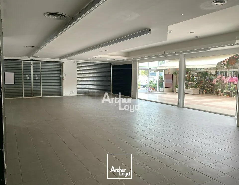 Locaux commerciaux - Location - RUBELLES - 77950 - 165.21-165.21 - 7824427