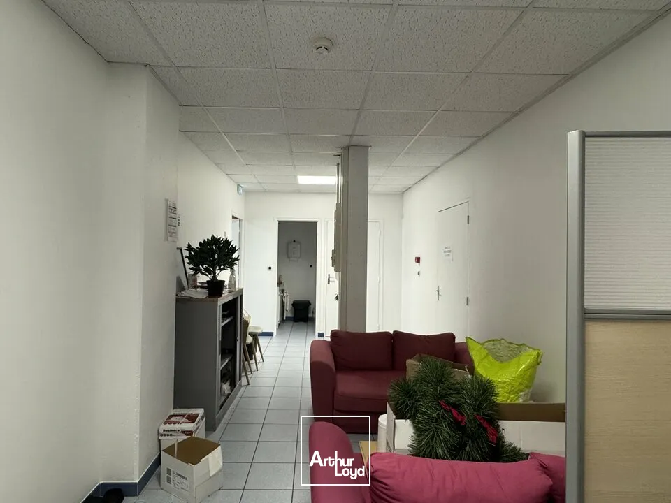 Locaux commerciaux - Vente - JOUE LES TOURS - 37300 - 104.67-104.67 - 7824451