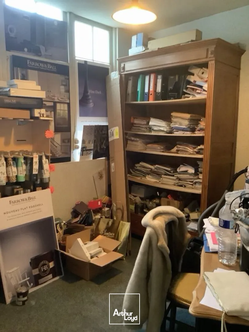 Locaux commerciaux - Vente - EU - 76260 - 315-315 - 7824654