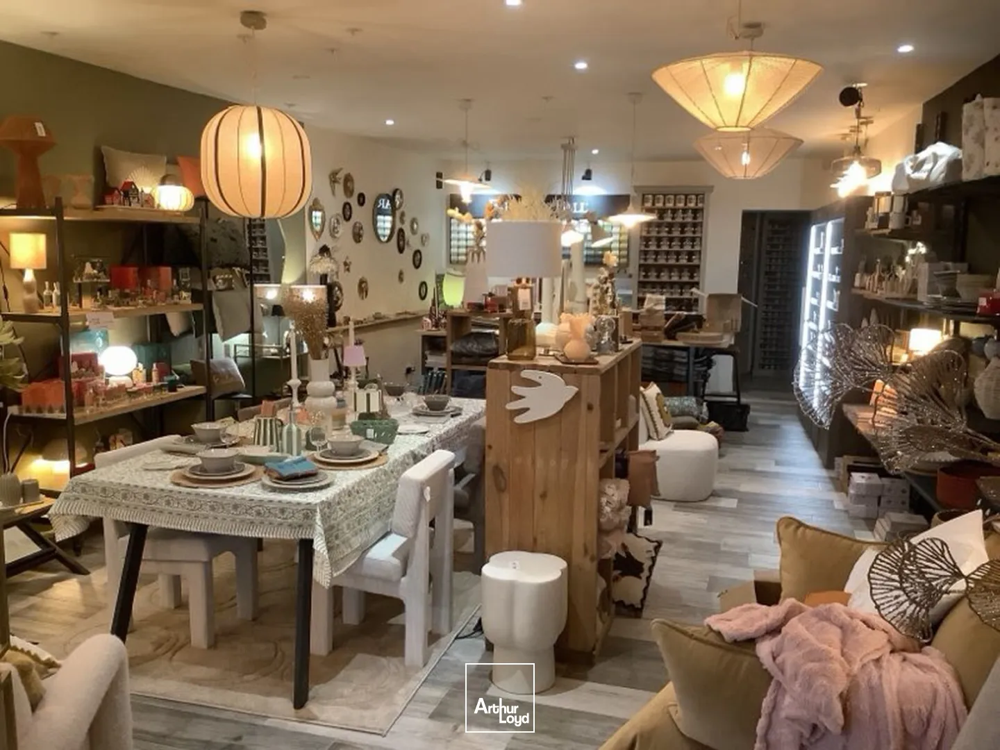 Locaux commerciaux - Vente - EU - 76260 - 315-315 - 7824665
