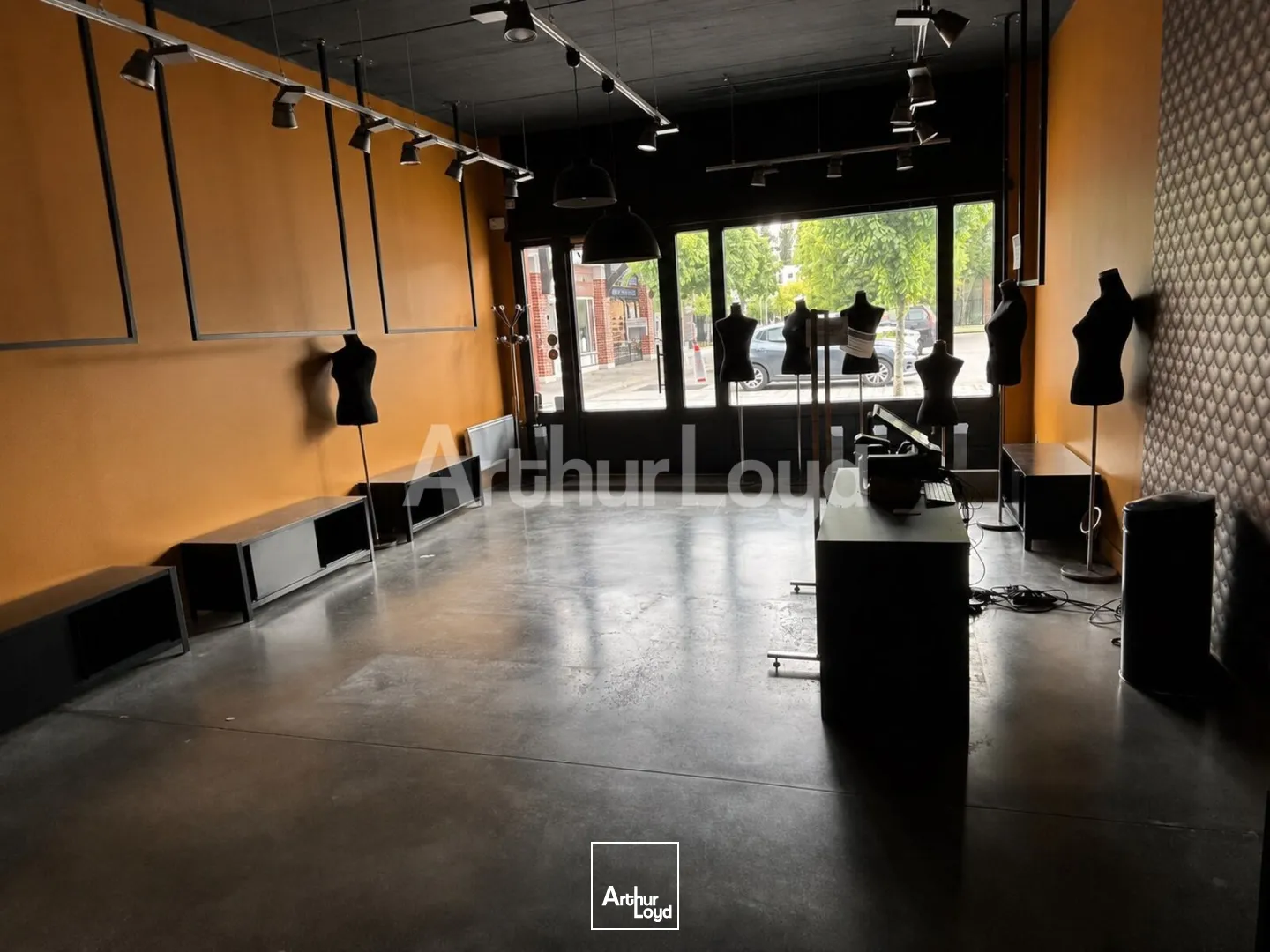Locaux commerciaux - Location - VILLENEUVE D'ASCQ - 59650 - 60-60 - 7824921