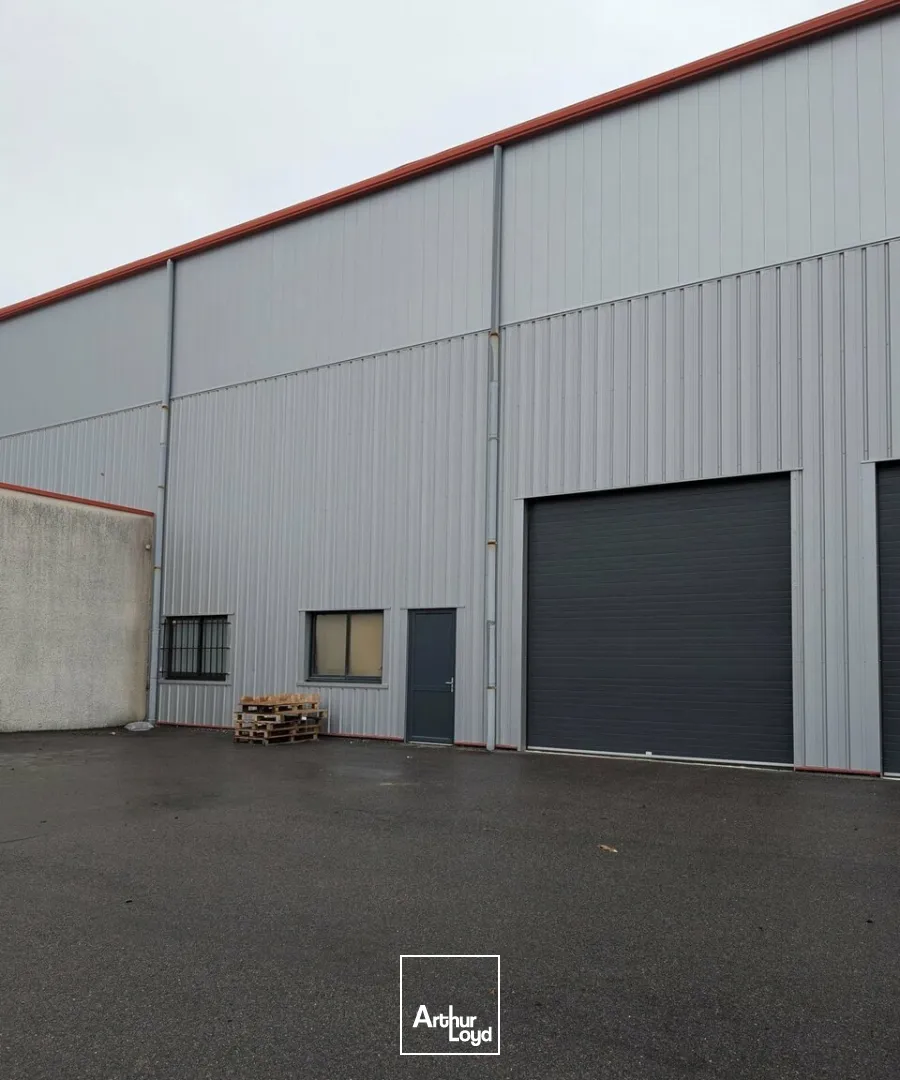 Locaux d'activité & Entrepôts - Vente - CHABEUIL - 26120 - 160-160 - 7826214