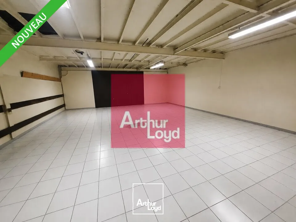 Locaux d'activité & Entrepôts - Vente - LA ROCHE BLANCHE - 63670 - 360-360 - 7826230