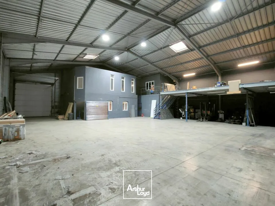 Locaux d'activité & Entrepôts - Location - ISLES SUR SUIPPE - 51110 - 663-663 - 7826395