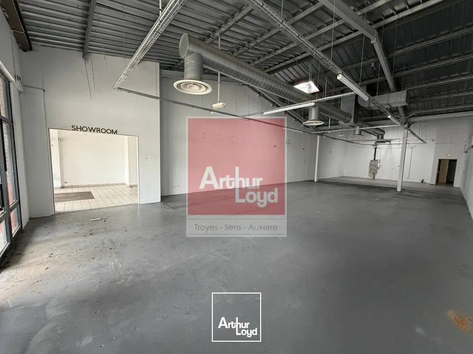 Locaux commerciaux - Location - PONT-SAINTE-MARIE - 10150 - 396-396 - 7826402