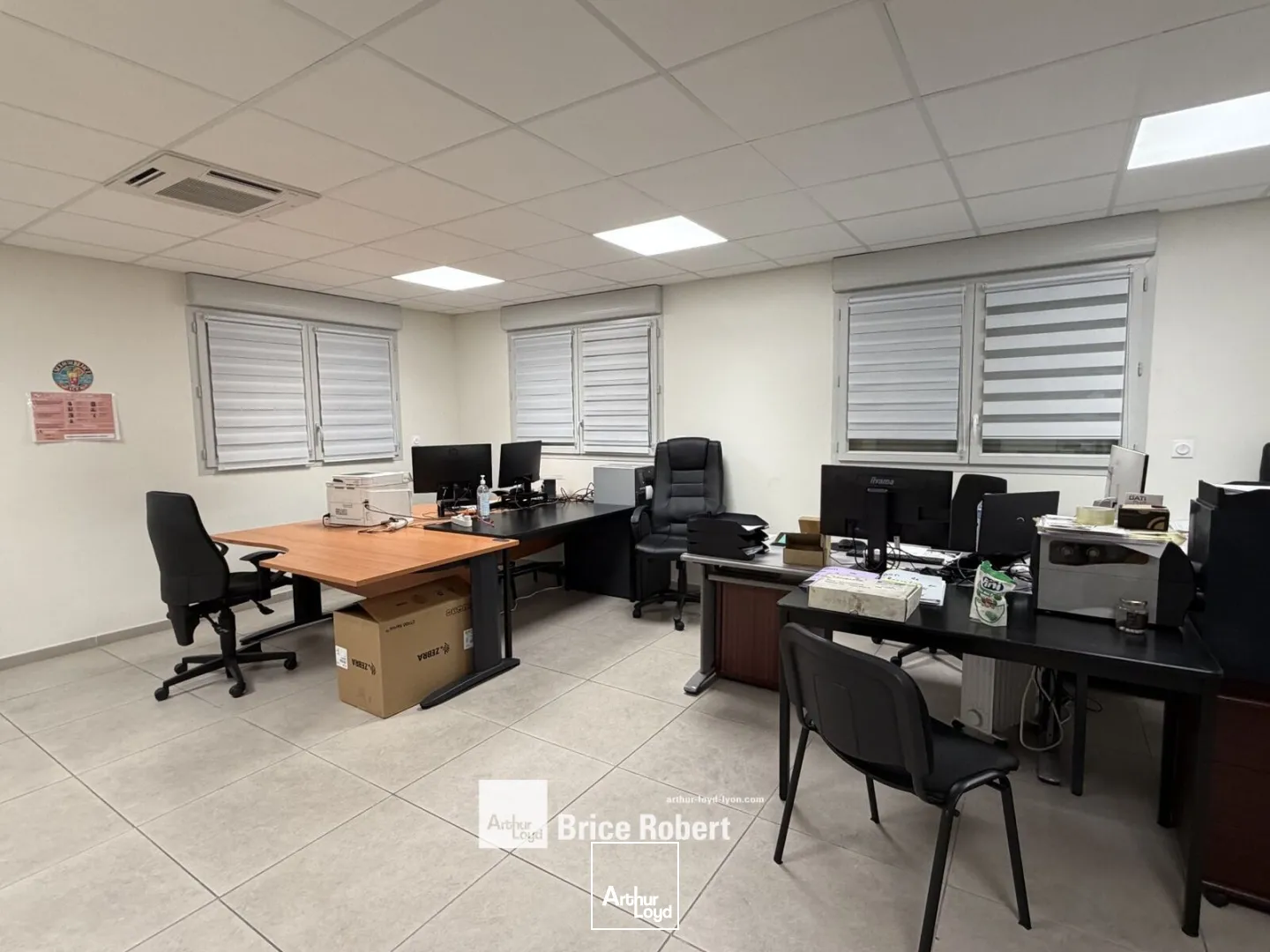 Locaux d'activité & Entrepôts - Location - BELLEVILLE-EN-BEAUJOLAIS - 69220 - 6200-6200 - 7827316