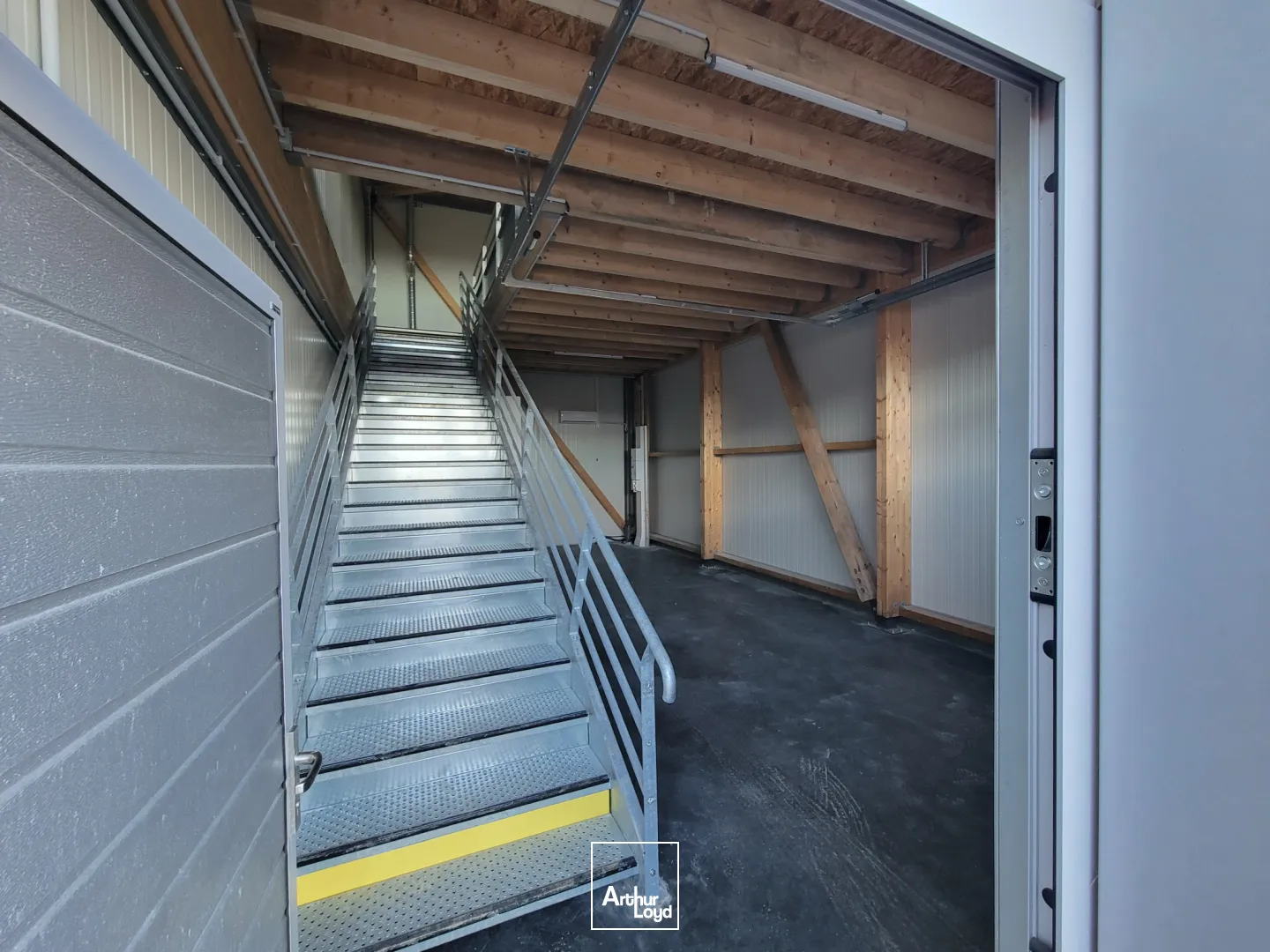 Locaux d'activité & Entrepôts - Location - Grand charmont - 25200 - 96-96 - 7827328