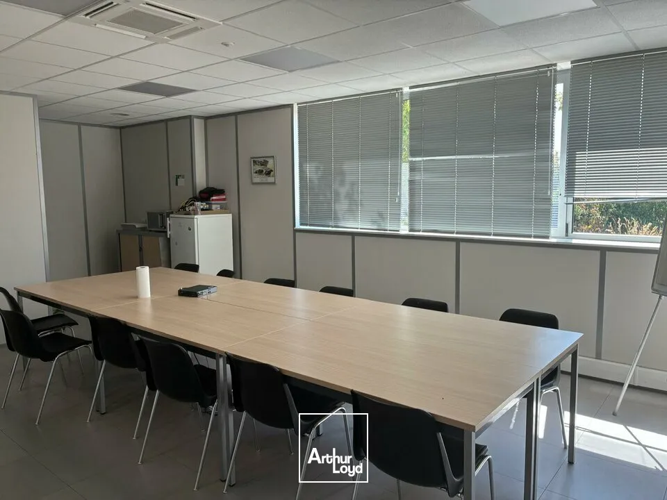 Locaux commerciaux - Vente - LES HERBIERS - 85500 - 705-705 - 7827421