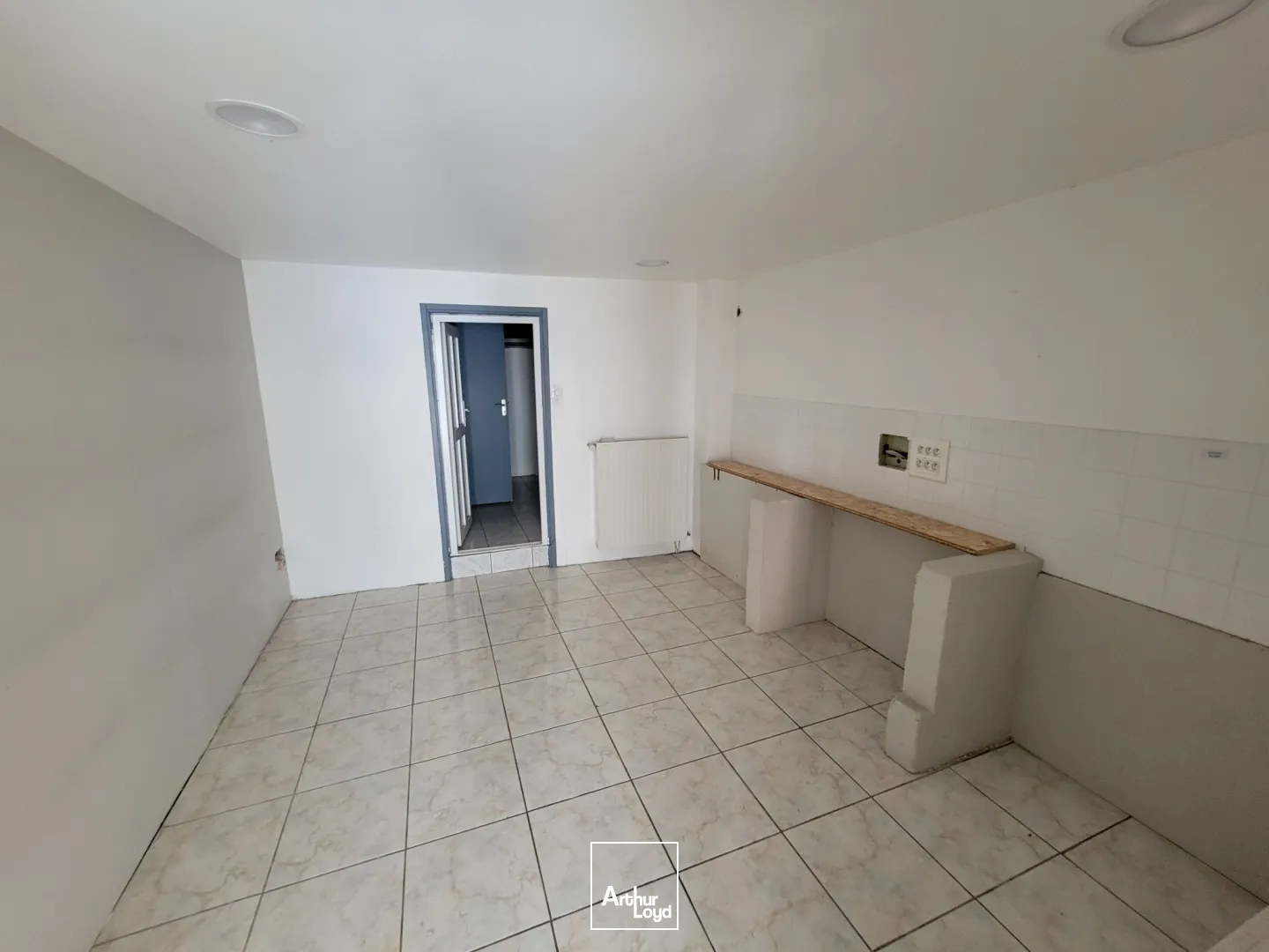 Locaux commerciaux - Location - L isle sur le doubs - 25250 - 75-75 - 7827928