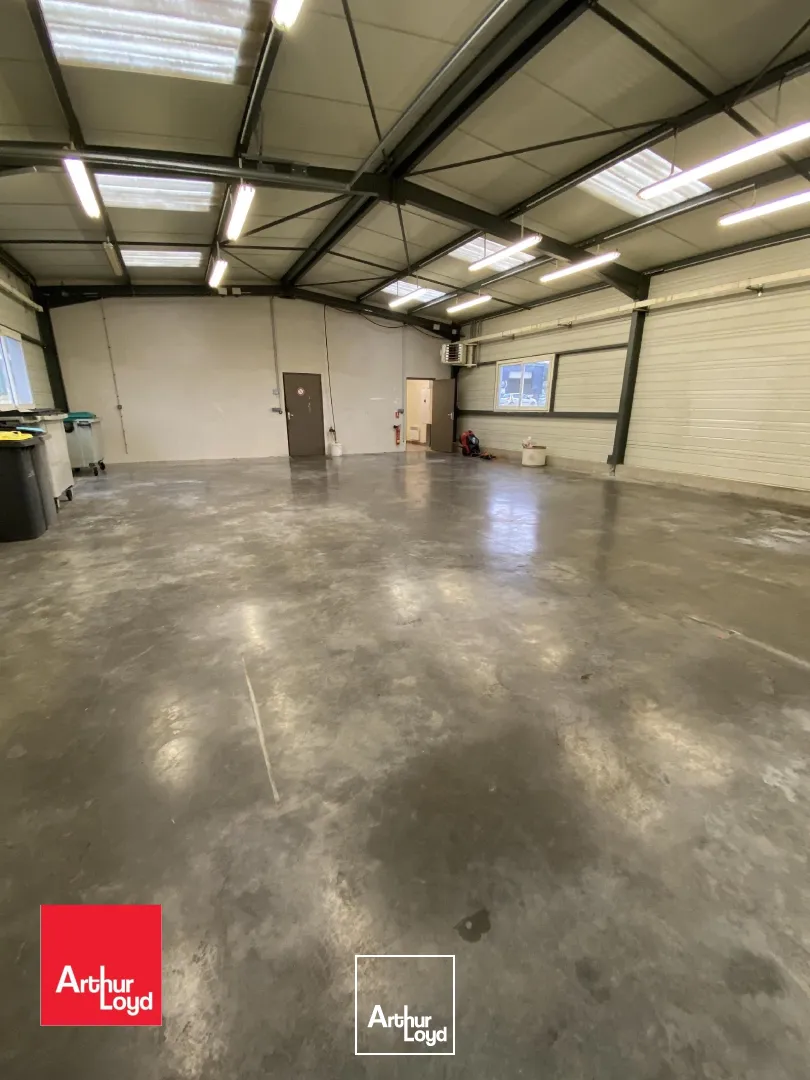 Locaux d'activité & Entrepôts - Location - FONTAINE LA GUYON - 28190 - 239-239 - 7827945