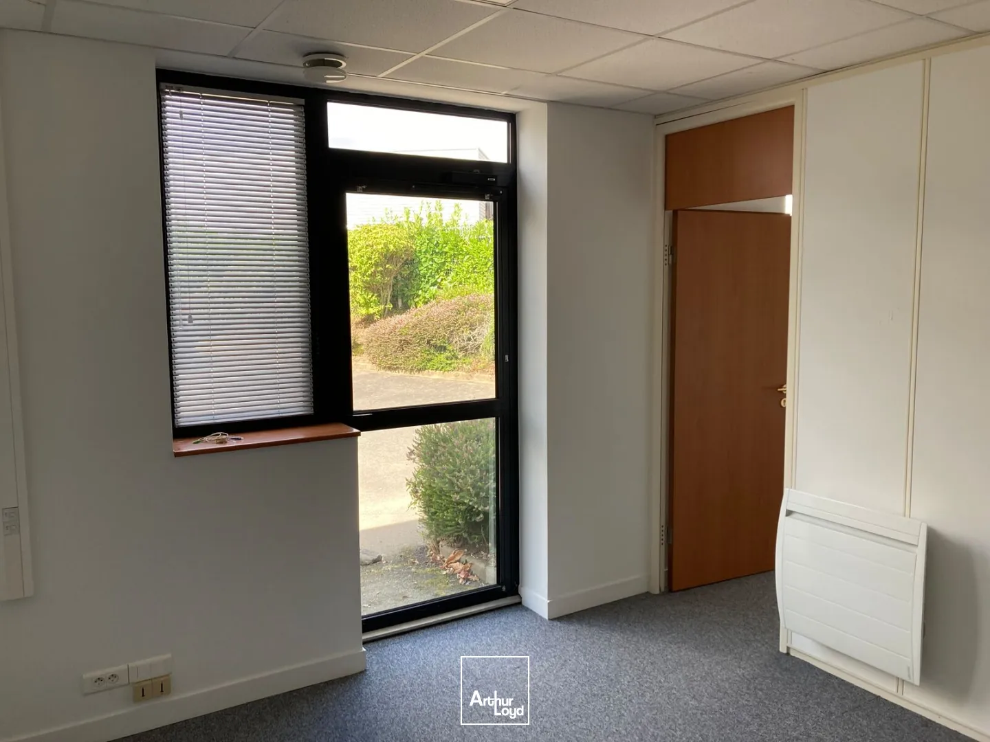 Bureaux - Location - GUIPAVAS - 29490 - 10.55-56.73 - 7828245