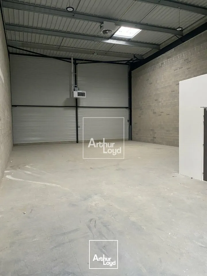 Locaux d'activité & Entrepôts - Location - SAVIGNY LE TEMPLE - 77176 - 218-218 - 7828937