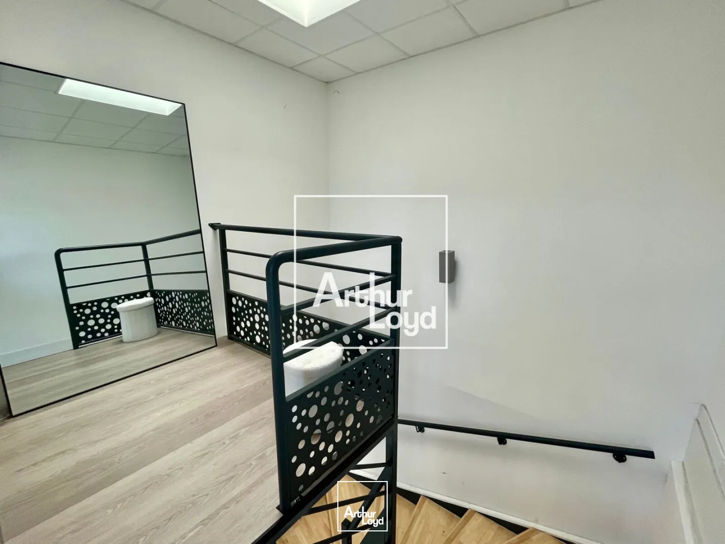 Locaux d'activité & Entrepôts - Location - MAUGUIO - 34130 - 99.08-99.08 - 7829736